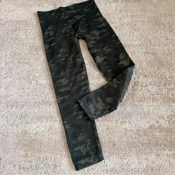 Spanx Look At Me Now Camo Leggings Compression Shaping Pants Camouflage: XL - Picture 2 of 9